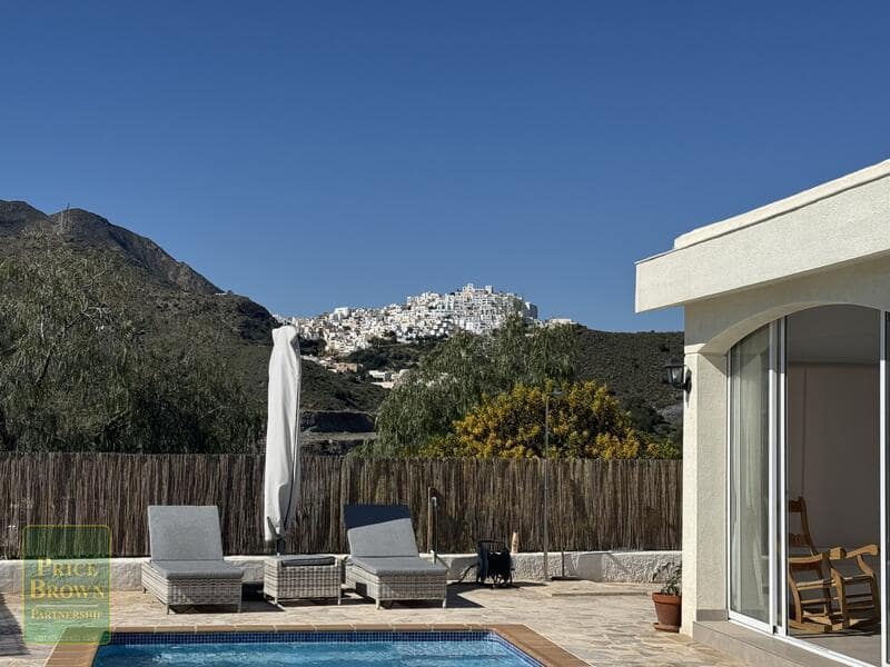 3 soveværelse Villa til salg i Mojacar med swimmingpool - € 699.000 (Ref: 9696735)