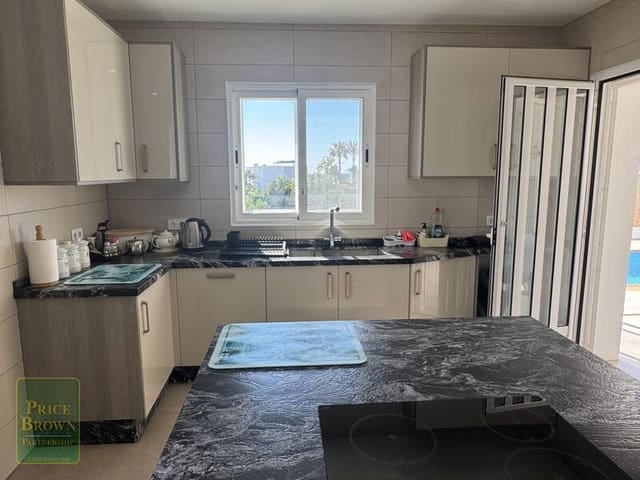 3 soveværelse Villa til salg i Mojácar med swimmingpool - € 699.000 (Ref: 9696735)