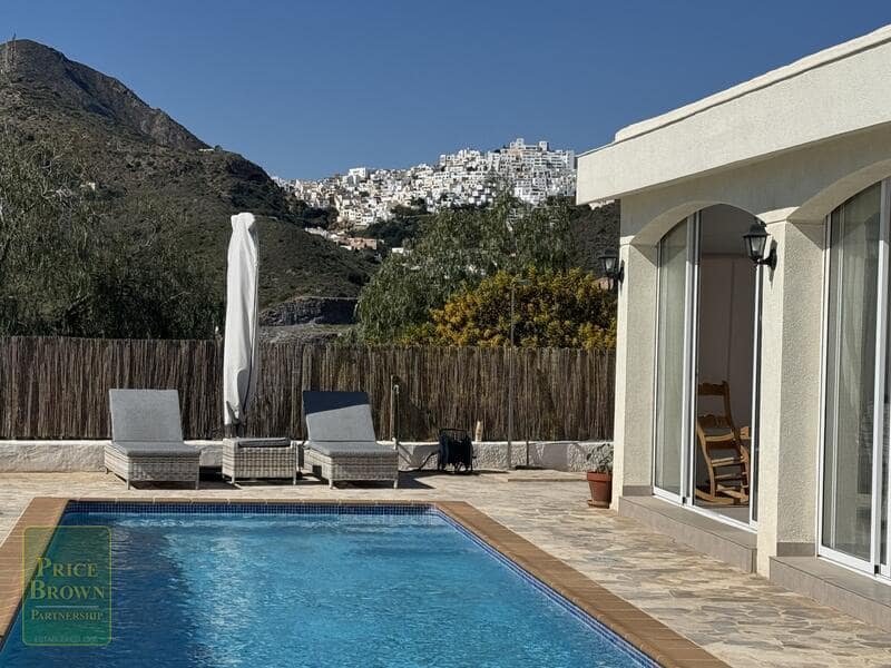 3 soveværelse Villa til salg i Mojacar med swimmingpool - € 699.000 (Ref: 9696735)
