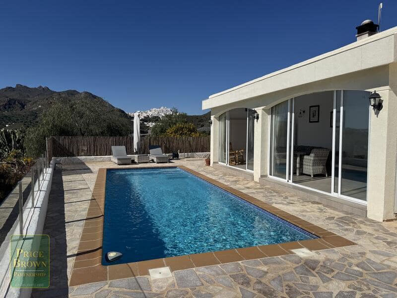 3 soveværelse Villa til salg i Mojacar med swimmingpool - € 699.000 (Ref: 9696735)
