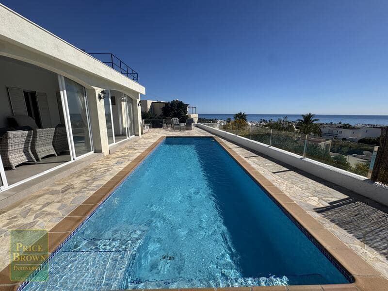 3 soveværelse Villa til salg i Mojacar med swimmingpool - € 699.000 (Ref: 9696735)