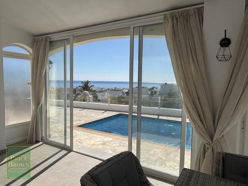 3 soveværelse Villa til salg i Mojacar med swimmingpool - € 699.000 (Ref: 9696735)