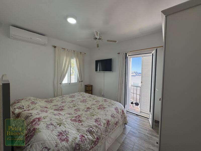 3 soveværelse Villa til salg i Mojacar med swimmingpool - € 699.000 (Ref: 9696735)