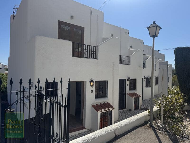2 bedroom Townhouse for sale in Mojacar with pool garage - € 220,000 (Ref: 9716597)