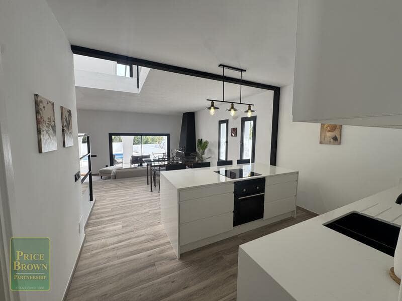 3 bedroom Villa for sale in Mojacar with pool garage - € 650,000 (Ref: 9723822)