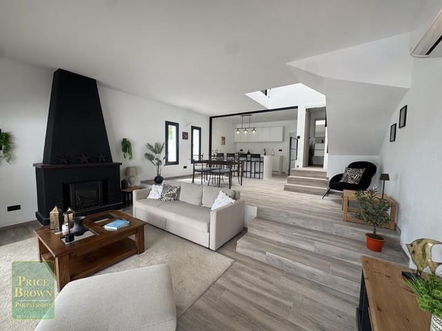 3 makuuhuone Huvila myytävänä paikassa Mojácar mukana uima-altaan 
autotalli - 650 000 € (Ref: 9723822)