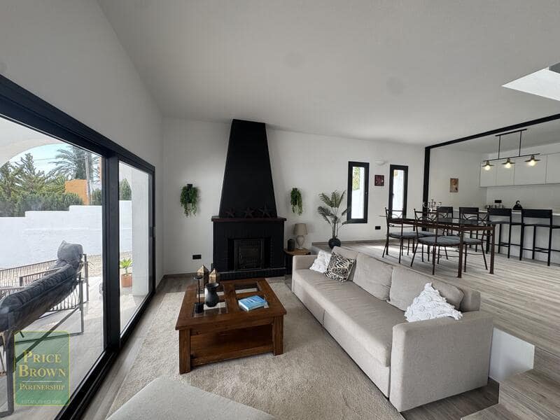 3 bedroom Villa for sale in Mojacar with pool garage - € 650,000 (Ref: 9723822)