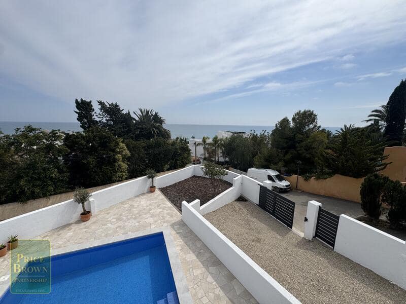 3 bedroom Villa for sale in Mojacar with pool garage - € 650,000 (Ref: 9723822)