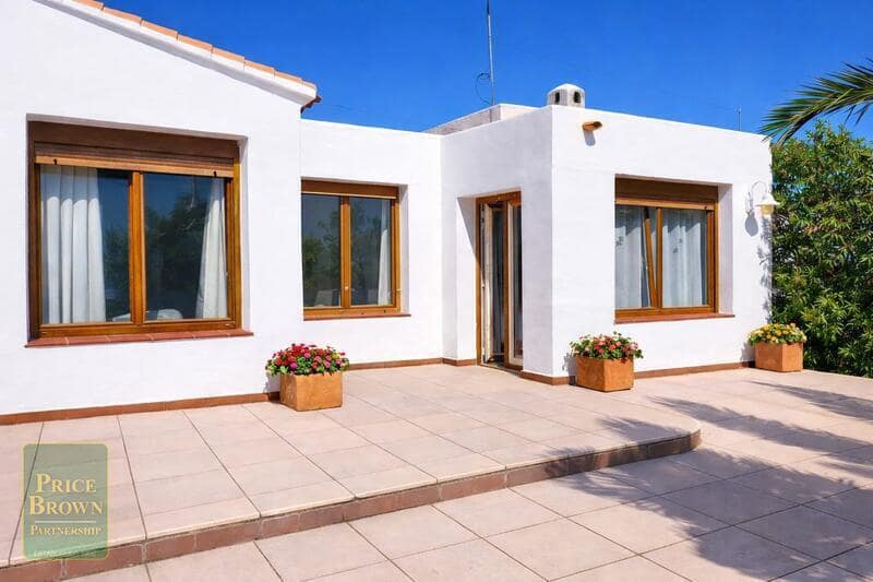 3 bedroom Villa for sale in El Cortijo Grande - € 315,000 (Ref: 9737089)