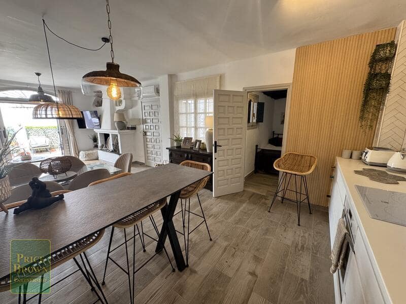 2 sovrum Lägenhet till salu i Mojacar med pool - 265 000 € (Ref: 9798131)