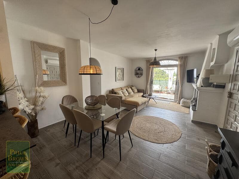 2 sovrum Lägenhet till salu i Mojacar med pool - 265 000 € (Ref: 9798131)