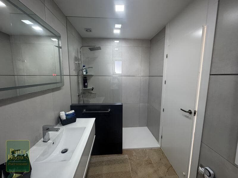 3 bedroom Apartment for sale in Mojacar with pool garage - € 585,000 (Ref: 9802595)