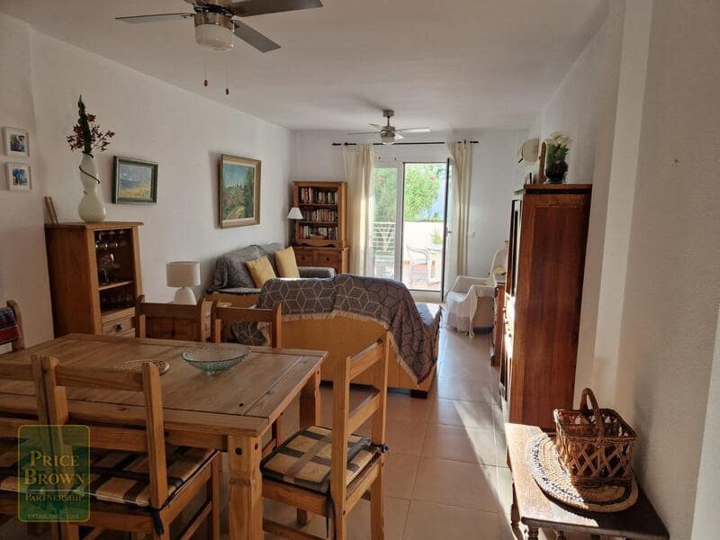 Apartamento de 2 habitaciones en Mojácar en venta con piscina garaje - 279.000 € (Ref: 9807057)