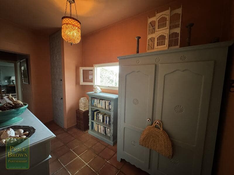 3 bedroom Finca/Country House for sale in Mojacar with garage - € 349,999 (Ref: 9807058)