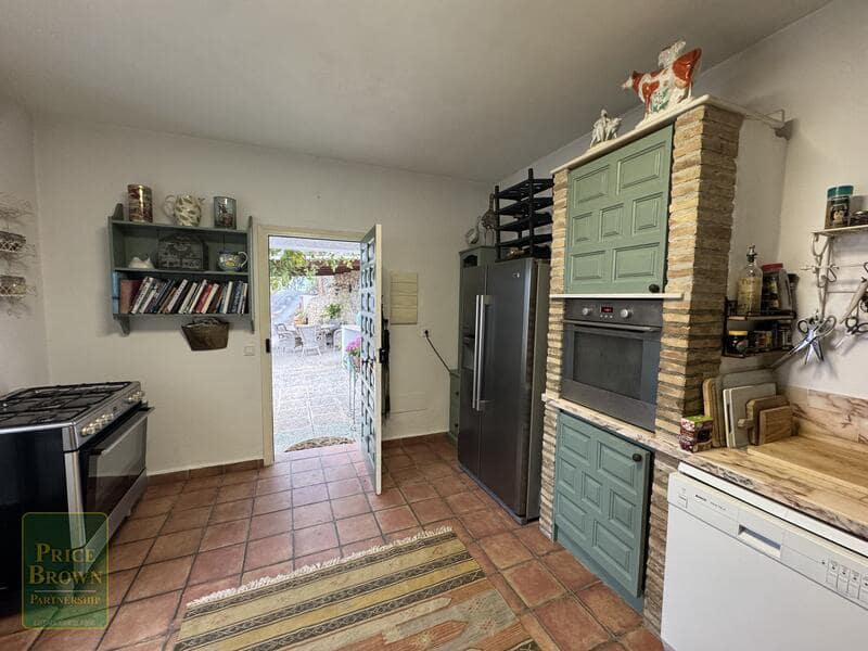 3 bedroom Finca/Country House for sale in Mojacar with garage - € 349,999 (Ref: 9807058)