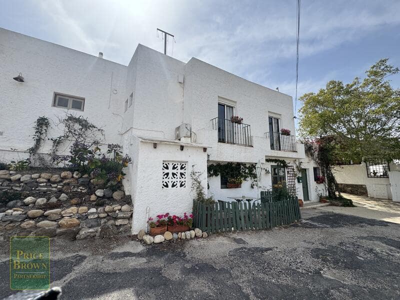 3 bedroom Finca/Country House for sale in Mojacar with garage - € 349,999 (Ref: 9807058)