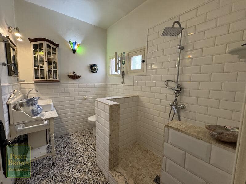 3 bedroom Finca/Country House for sale in Mojacar with garage - € 349,999 (Ref: 9807058)