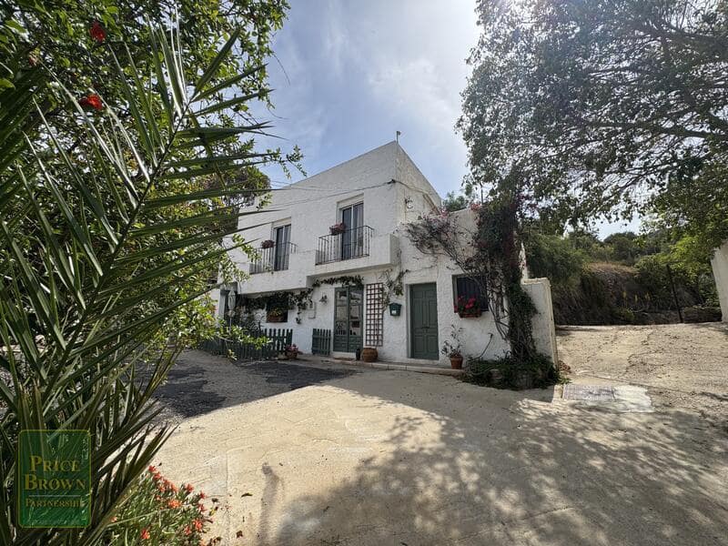 3 bedroom Finca/Country House for sale in Mojacar with garage - € 349,999 (Ref: 9807058)