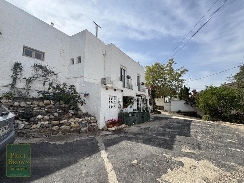 3 bedroom Finca/Country House for sale in Mojacar with garage - € 349,999 (Ref: 9807058)