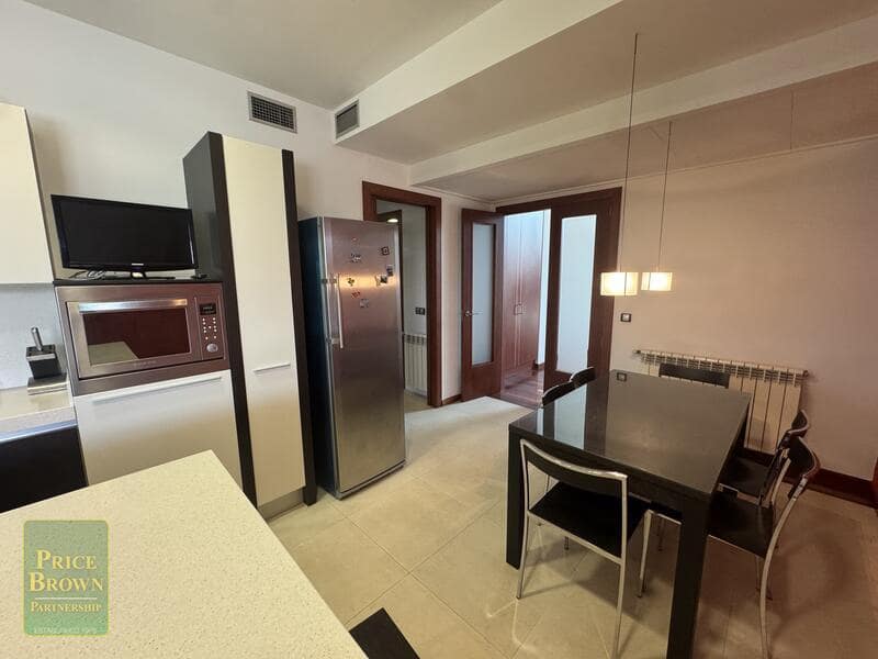 5 sovrum Villa till salu i Huercal-Overa med pool - 620 000 € (Ref: 9905021)