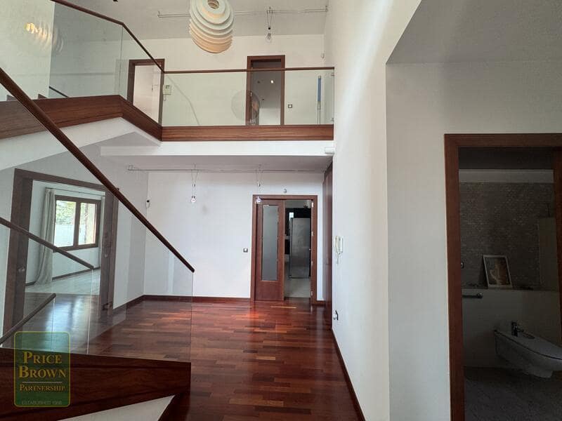 5 sovrum Villa till salu i Huercal-Overa med pool - 620 000 € (Ref: 9905021)