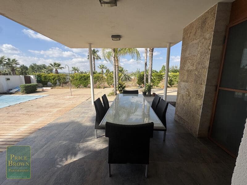 5 sovrum Villa till salu i Huercal-Overa med pool - 620 000 € (Ref: 9905021)