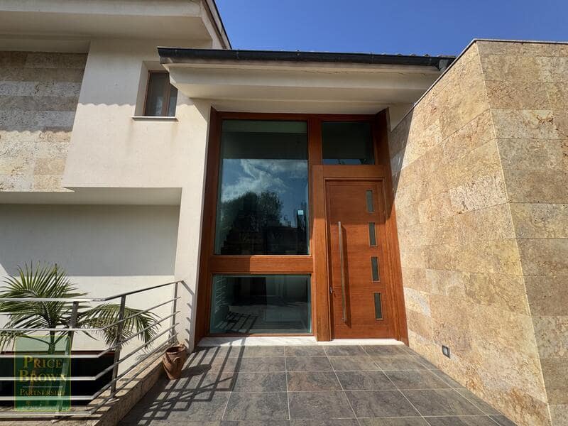 5 sovrum Villa till salu i Huercal-Overa med pool - 620 000 € (Ref: 9905021)