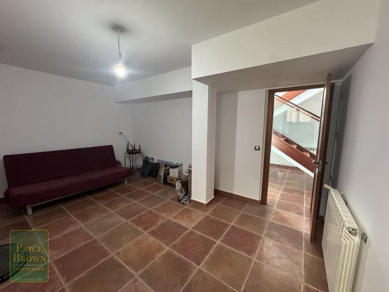 5 sovrum Villa till salu i Huercal-Overa med pool - 620 000 € (Ref: 9905021)