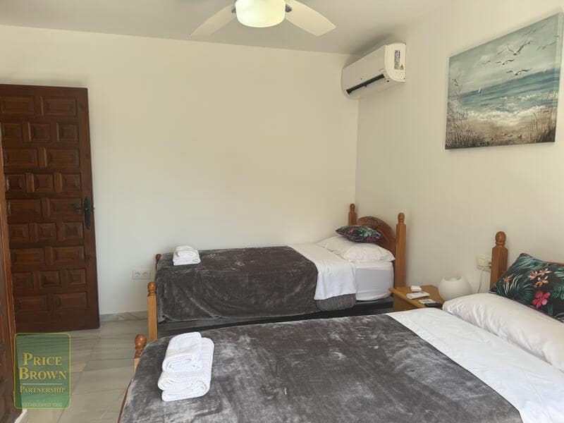 2 bedroom Villa for sale in Mojacar with pool garage - € 475,000 (Ref: 9925210)