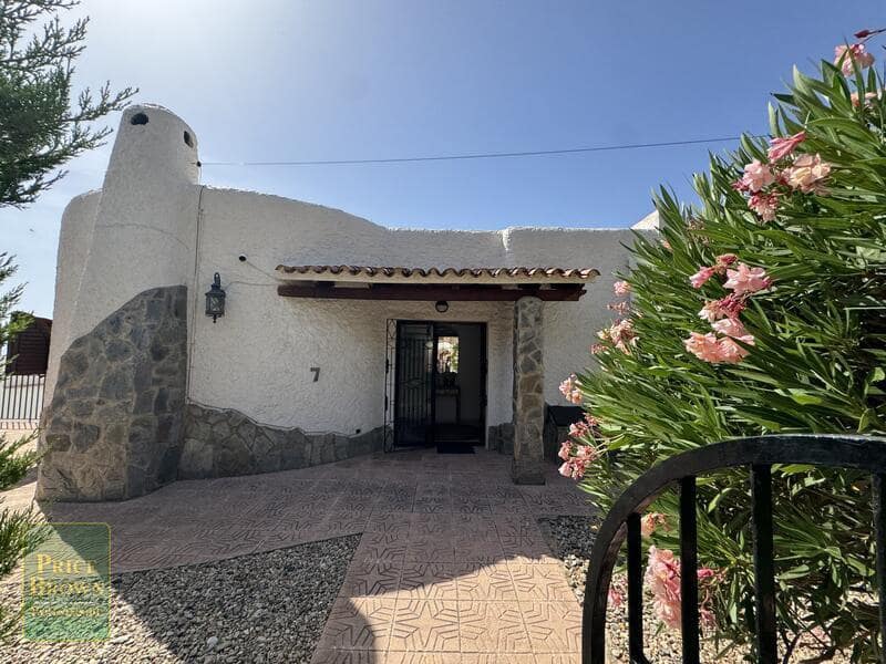 2 bedroom Villa for sale in Mojacar with pool garage - € 475,000 (Ref: 9925210)