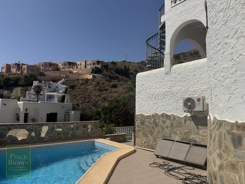 2 bedroom Villa for sale in Mojacar with pool garage - € 475,000 (Ref: 9925210)