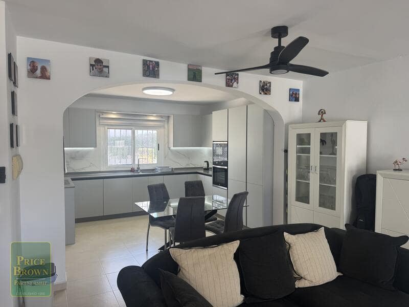 2 Zimmer Villa zu verkaufen in Mojacar mit Pool Garage - 285.000 € (Ref: 9944831)