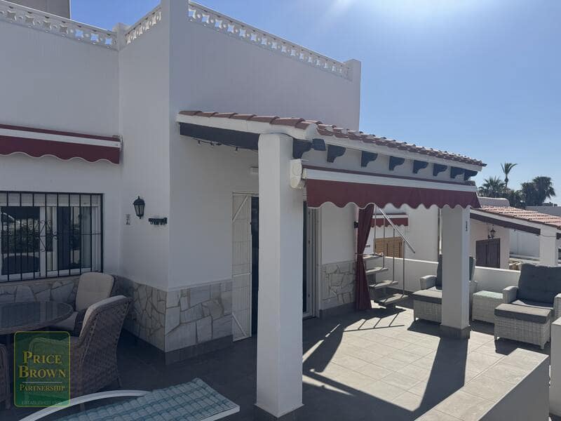 2 Zimmer Villa zu verkaufen in Mojacar mit Pool Garage - 285.000 € (Ref: 9944831)