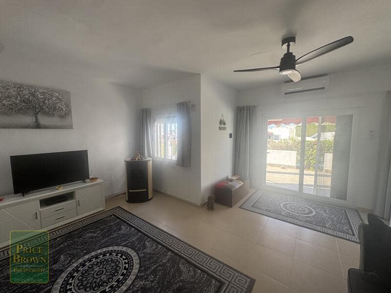 2 Zimmer Villa zu verkaufen in Mojacar mit Pool Garage - 285.000 € (Ref: 9944831)