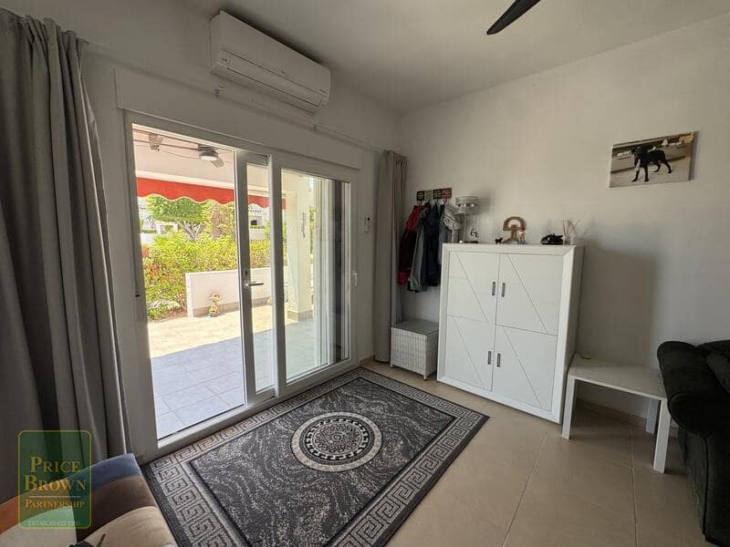 2 Zimmer Villa zu verkaufen in Mojacar mit Pool Garage - 285.000 € (Ref: 9944831)