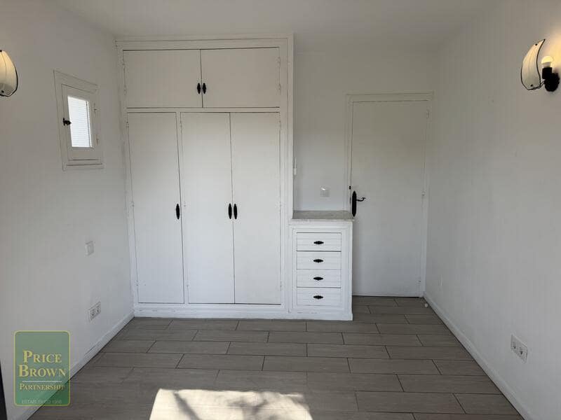 2 slaapkamer Appartement te koop in La Parata met zwembad garage - € 165.000 (Ref: 9958708)