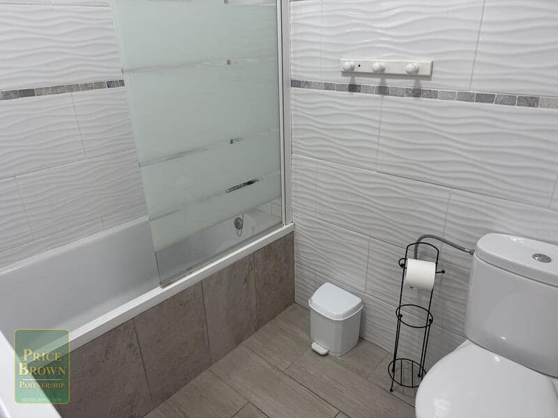 2 slaapkamer Appartement te koop in La Parata met zwembad garage - € 165.000 (Ref: 9958708)