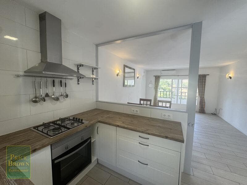 2 slaapkamer Appartement te koop in La Parata met zwembad garage - € 165.000 (Ref: 9958708)