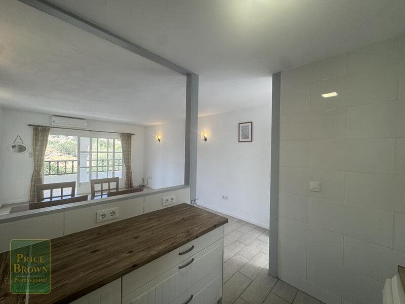 2 slaapkamer Appartement te koop in La Parata met zwembad garage - € 165.000 (Ref: 9958708)