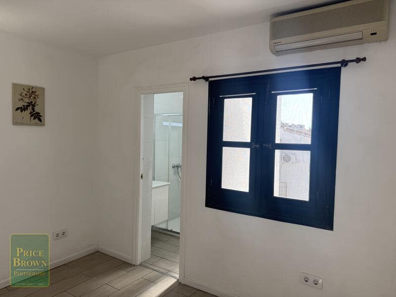 2 slaapkamer Appartement te koop in La Parata met zwembad garage - € 165.000 (Ref: 9958708)
