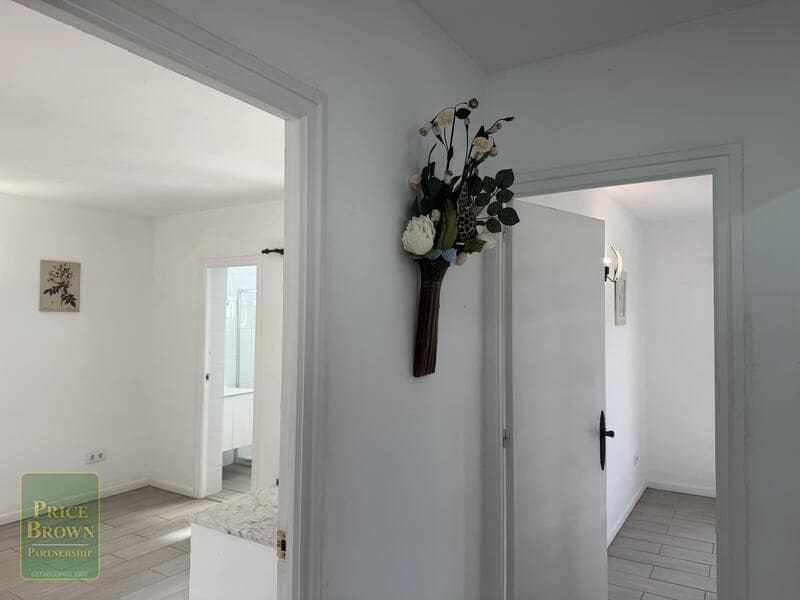 2 slaapkamer Appartement te koop in La Parata met zwembad garage - € 165.000 (Ref: 9958708)