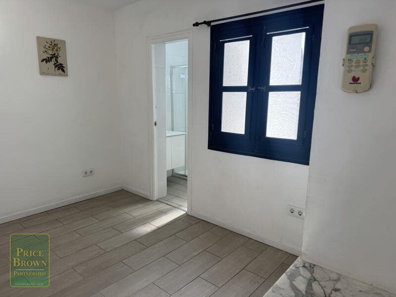 2 slaapkamer Appartement te koop in La Parata met zwembad garage - € 165.000 (Ref: 9958708)