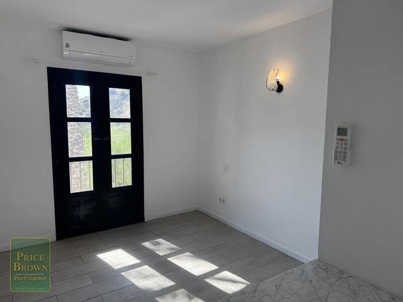 2 slaapkamer Appartement te koop in La Parata met zwembad garage - € 165.000 (Ref: 9958708)
