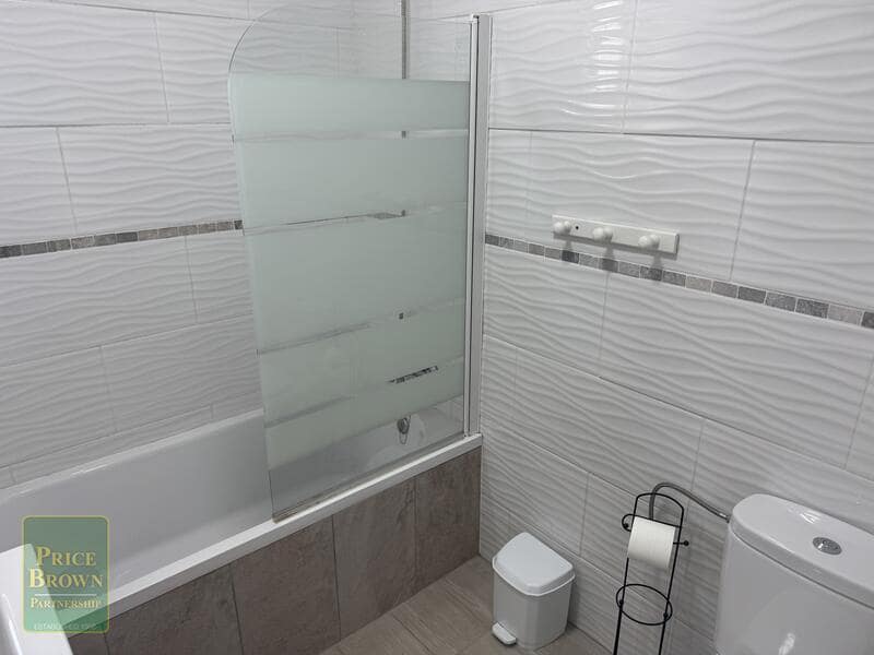 2 slaapkamer Appartement te koop in La Parata met zwembad garage - € 165.000 (Ref: 9958708)