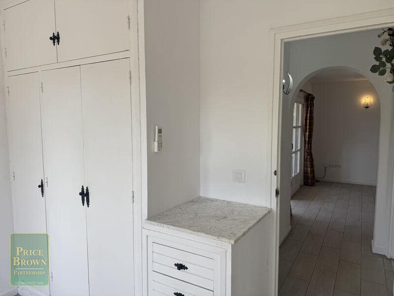 2 slaapkamer Appartement te koop in La Parata met zwembad garage - € 165.000 (Ref: 9958708)