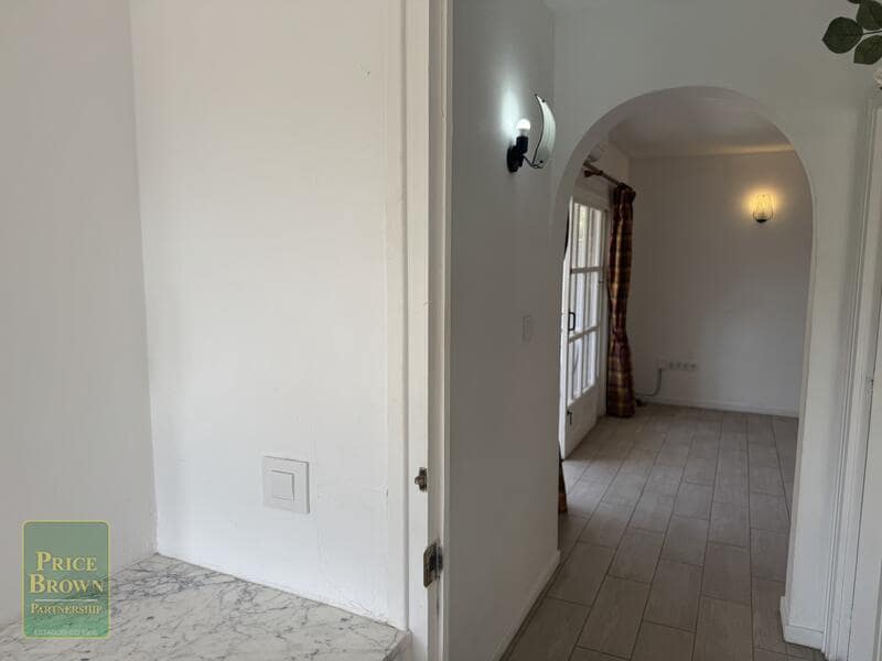 2 slaapkamer Appartement te koop in La Parata met zwembad garage - € 165.000 (Ref: 9958708)