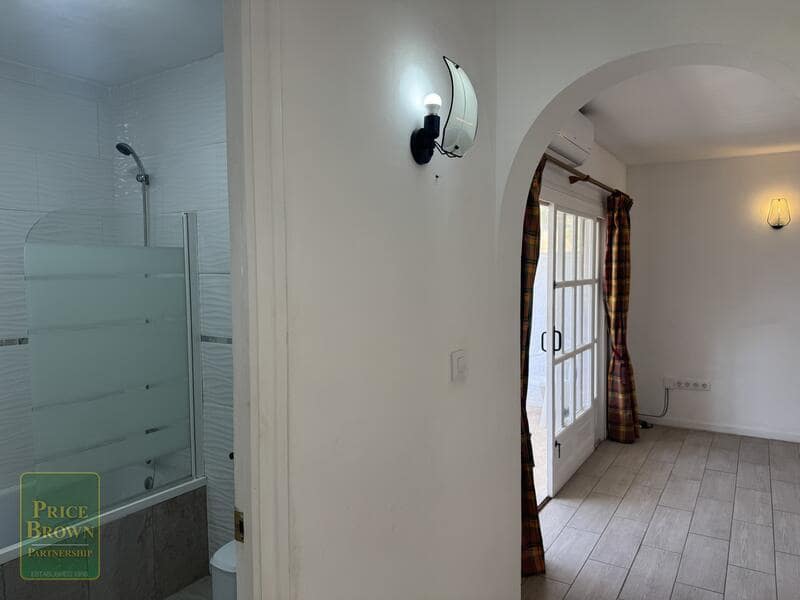 2 slaapkamer Appartement te koop in La Parata met zwembad garage - € 165.000 (Ref: 9958708)
