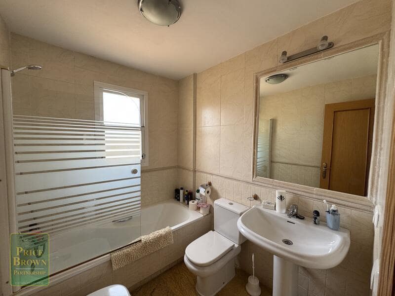 3 sypialnia Dom na sprzedaż w Valle del Este z basenem garażem - 185 000 € (Ref: 9969005)