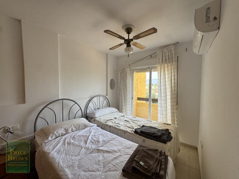 3 sypialnia Dom na sprzedaż w Valle del Este z basenem garażem - 185 000 € (Ref: 9969005)