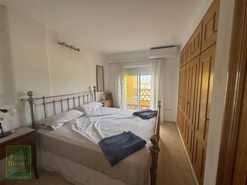 3 sypialnia Dom na sprzedaż w Valle del Este z basenem garażem - 185 000 € (Ref: 9969005)